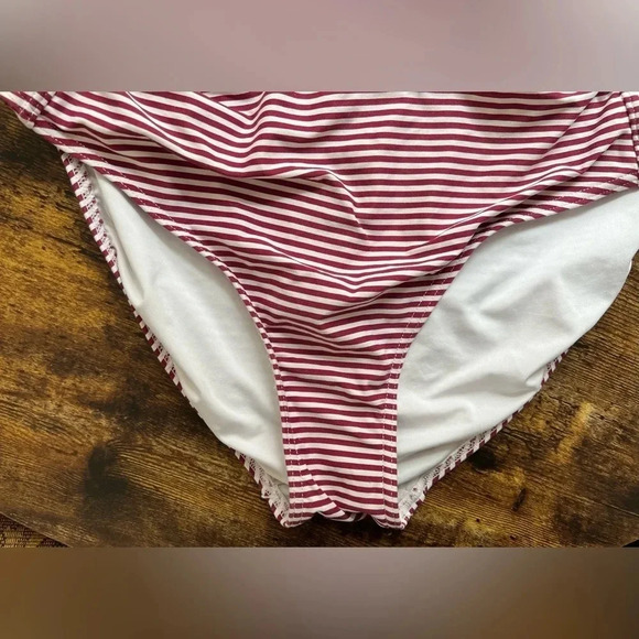 NIPTUCK SWIM | women’s one piece bathing suit. Size: 8. - Picture 11 of 13